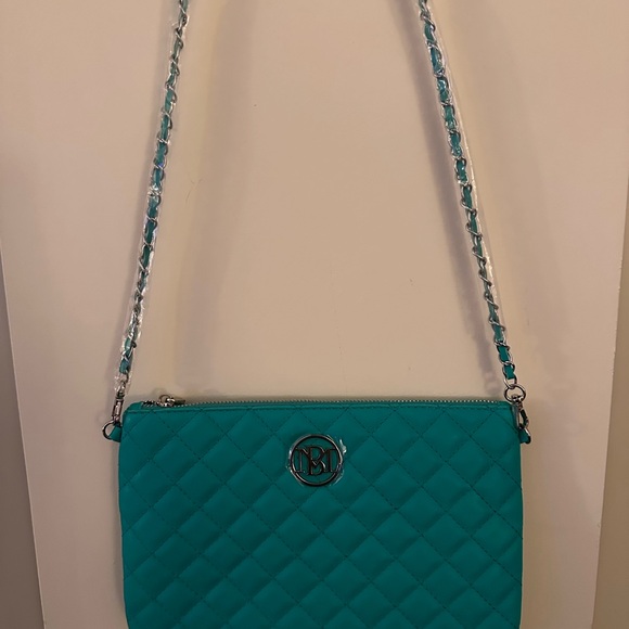 Vibrant Teal Quilted Crossbody Bag - Picture 6 of 9